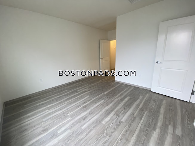 Boston - $5,075 /mo