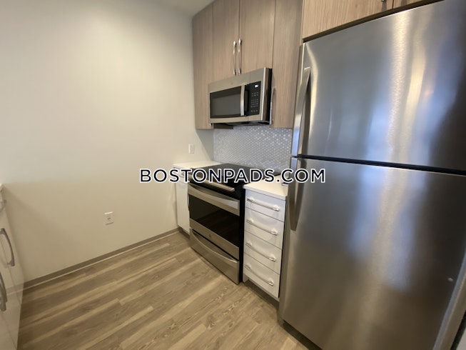 Boston - $5,095 /mo