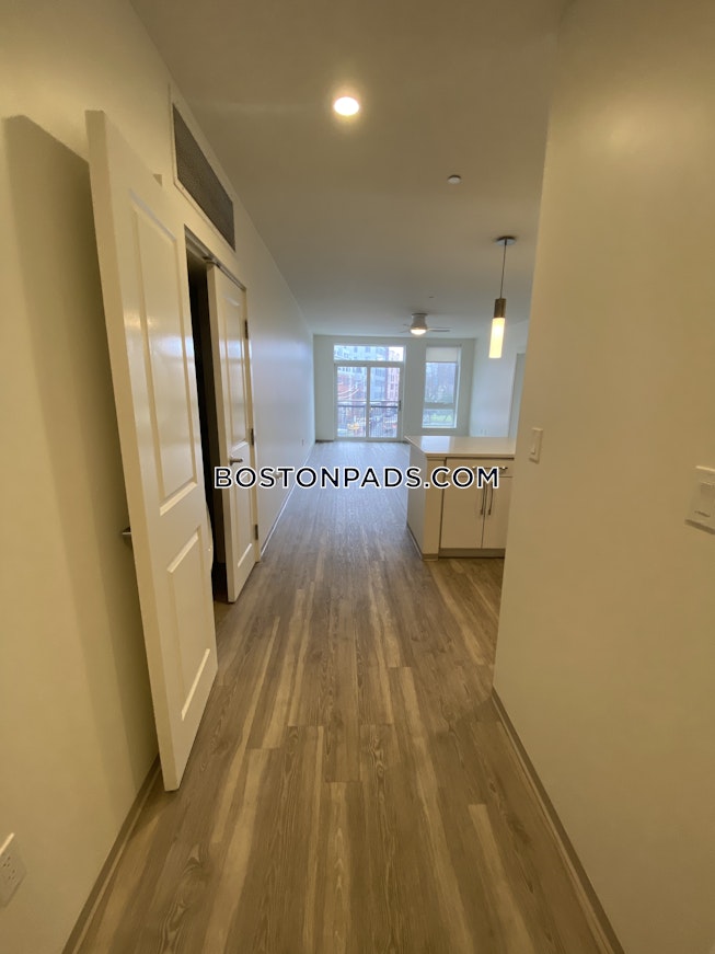 Boston - $5,075 /mo