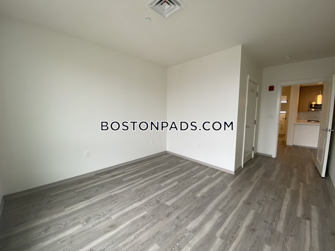 Boston - $4,365 /mo