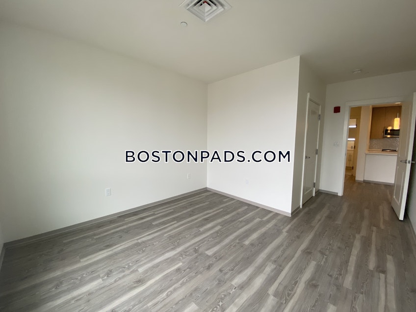 Boston - $4,365 /month