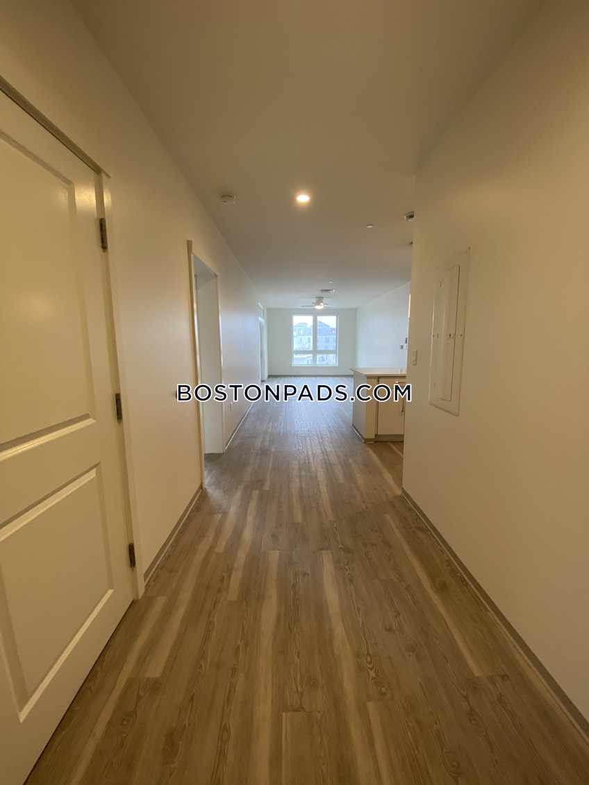 Boston - $4,365 /month