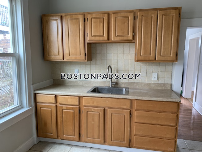 Boston - $2,800 /mo