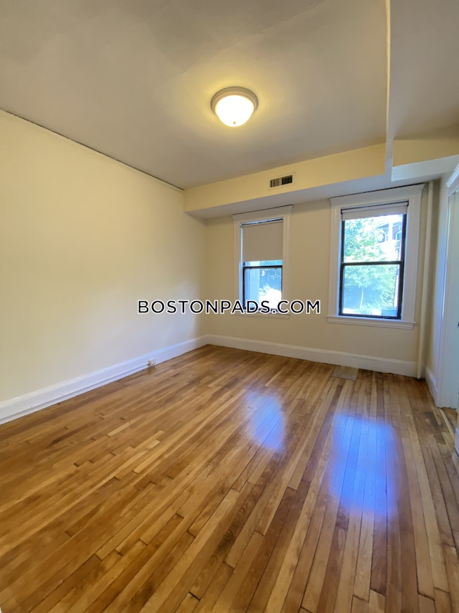 Brookline - $5,500 /mo