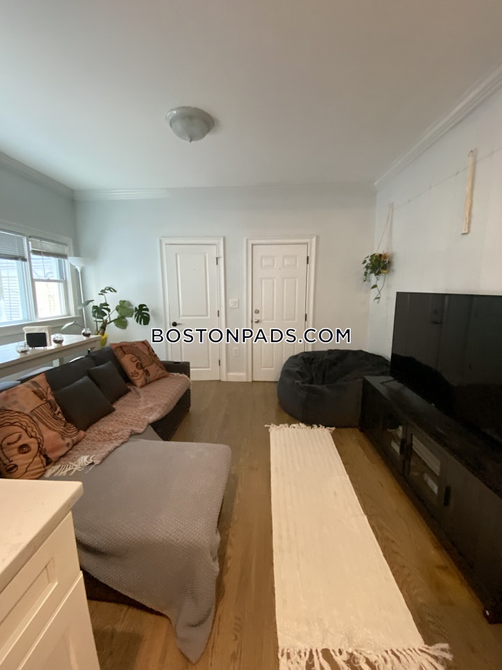 east-boston-apartment-for-rent-2-bedrooms-1-bath-boston-3250-4628973 