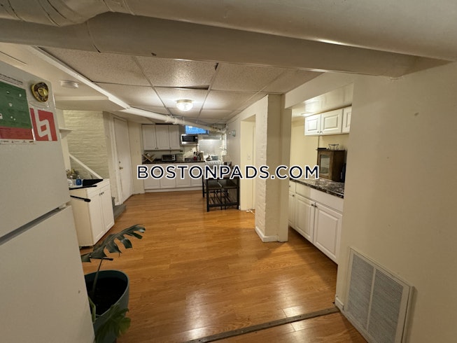 Boston - $1,950 /mo