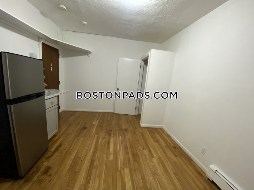 Boston - $1,600 /month
