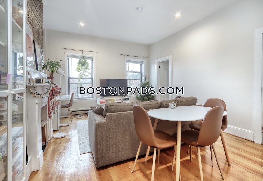 Boston - $2,700 /month