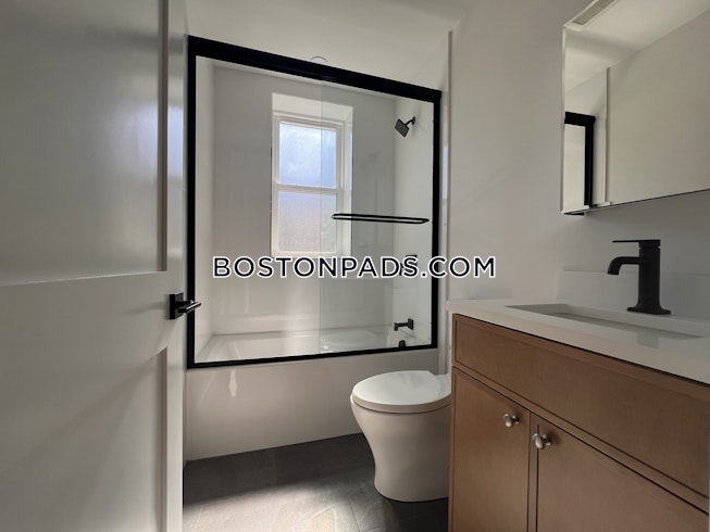 Boston - $5,425 /mo