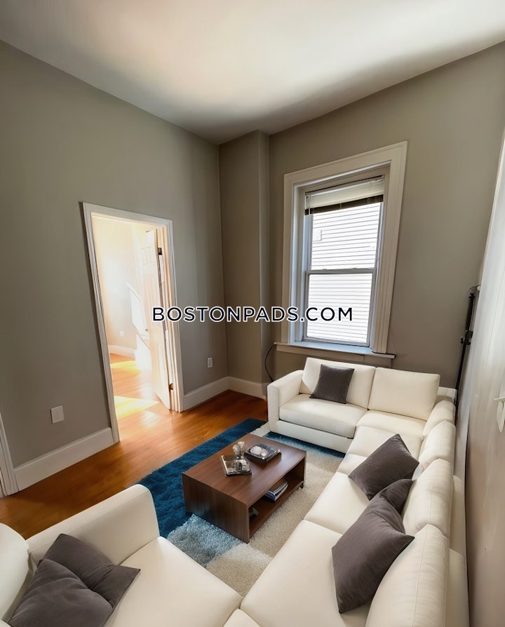 east-boston-apartment-for-rent-3-bedrooms-1-bath-boston-3100-4568363 