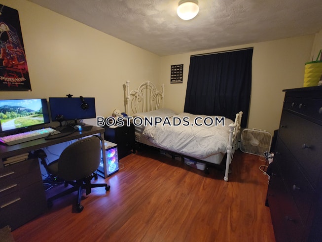 Boston - $2,750 /mo