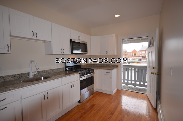 east-boston-apartment-for-rent-3-bedrooms-1-bath-boston-3300-4636387 