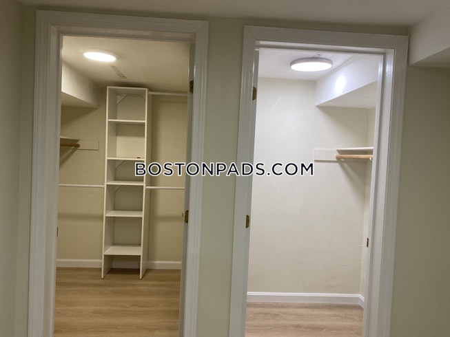 Boston - $4,800 /mo