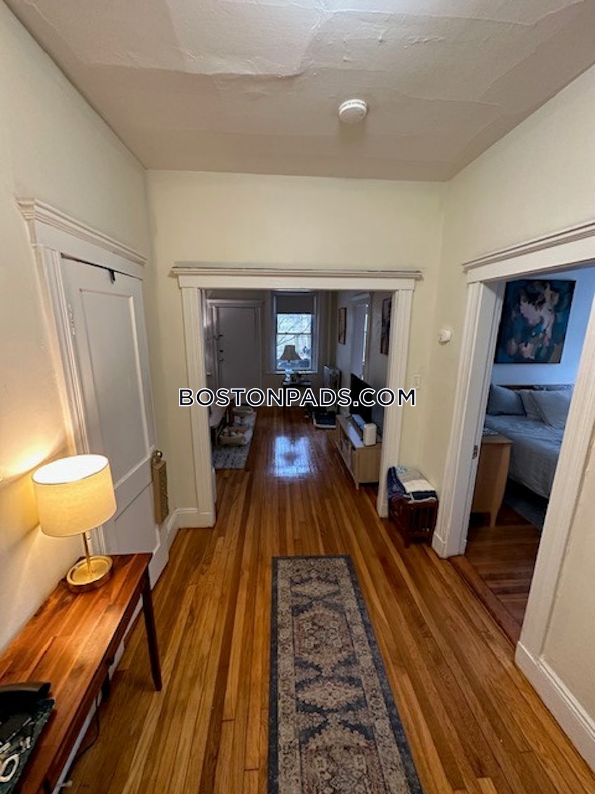 Boston - $2,850 /month