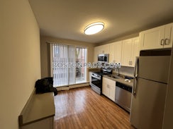 Boston, $3,055/mo