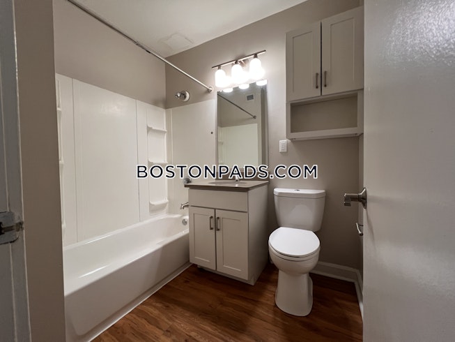 Boston - $3,055 /mo