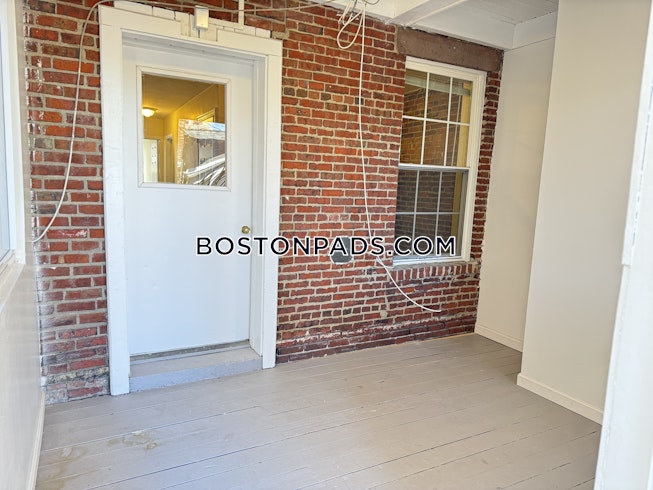 Boston - $3,595 /mo