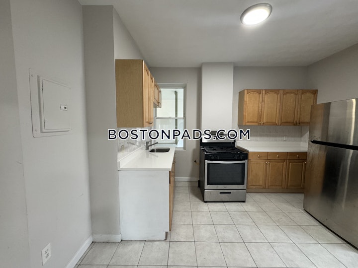 east-boston-apartment-for-rent-2-bedrooms-1-bath-boston-2600-4693477 