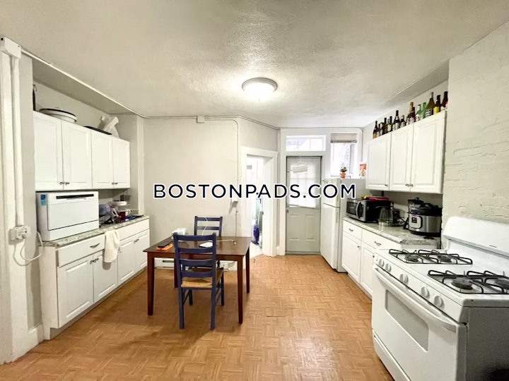 north-end-apartment-for-rent-3-bedrooms-1-bath-boston-3700-4378274 