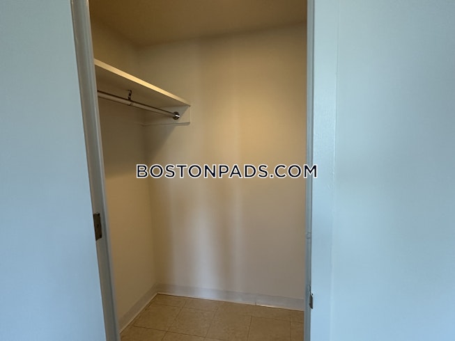 Boston - $3,640 /mo