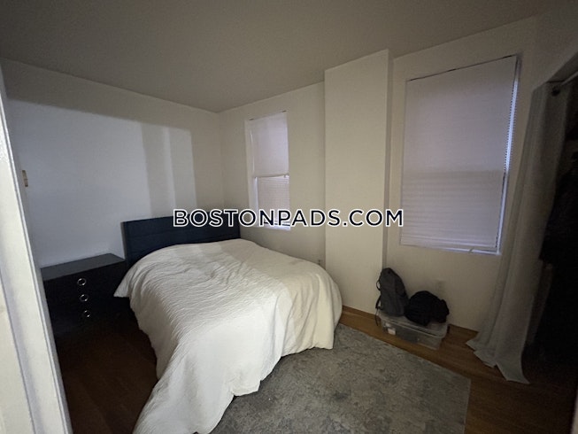 Boston - $3,300 /mo