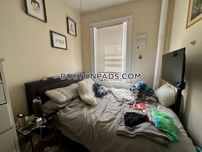 Boston - $3,900 /mo