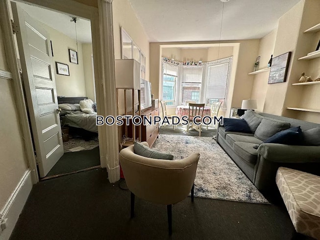 Boston - $3,900 /mo