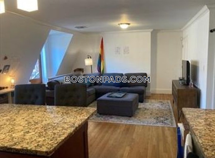 brookline-apartment-for-rent-3-bedrooms-1-bath-cleveland-circle-4500-4576915 