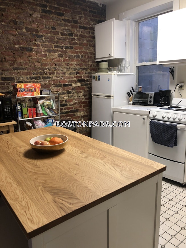 Boston - $3,800 /mo