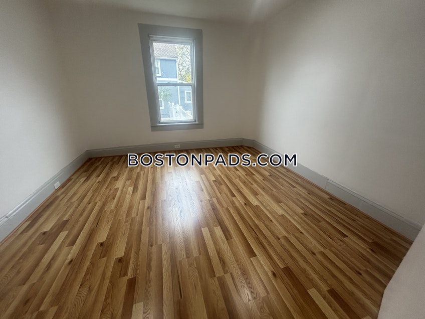 Boston - $2,575 /month