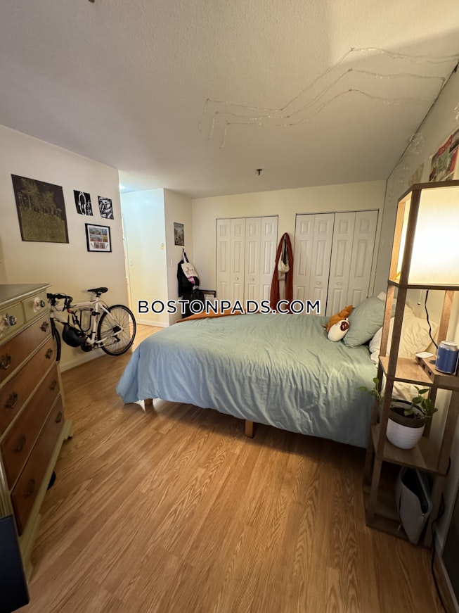 Boston - $3,800 /mo