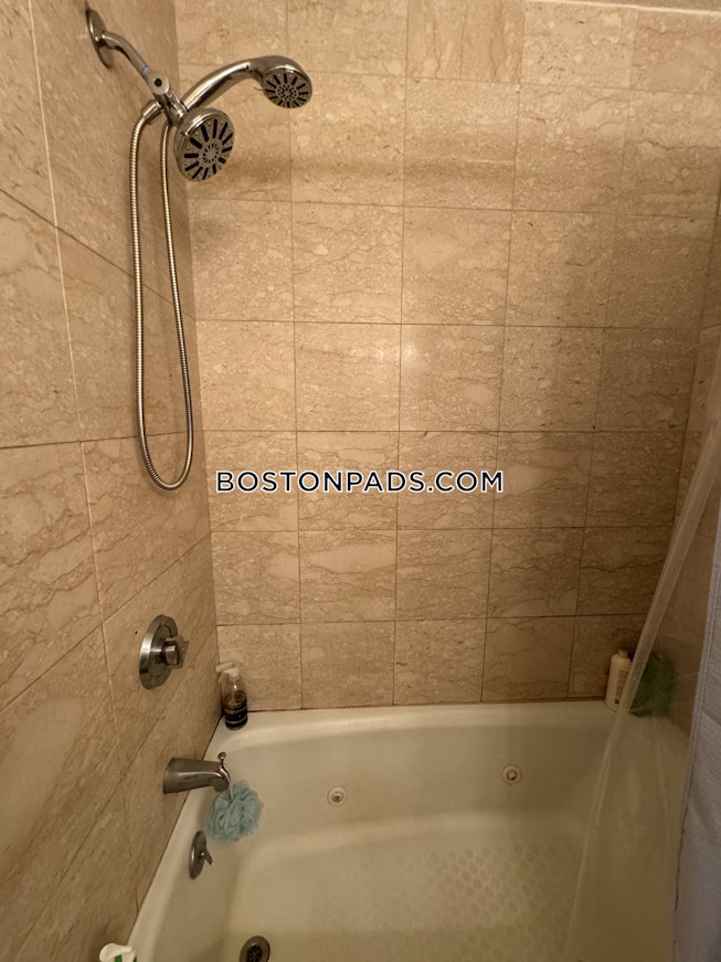 Boston - $3,800 /mo