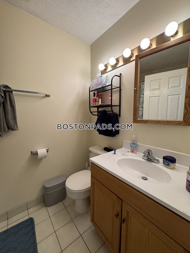 Boston - $3,800 /mo