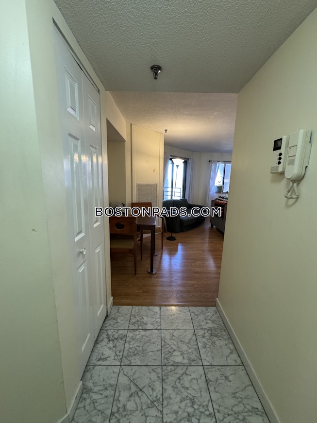 Boston - $3,800 /mo