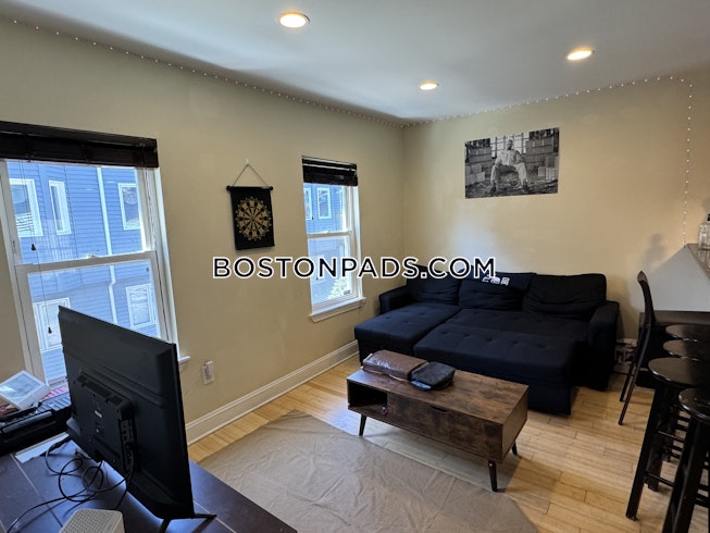 Boston - $4,675 /mo