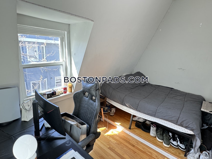 Boston - $3,400 /month