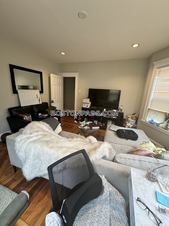 dorchester-apartment-for-rent-2-bedrooms-1-bath-boston-2370-4572965 
