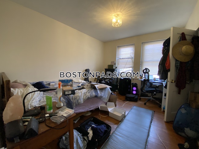 Boston - $2,800 /mo