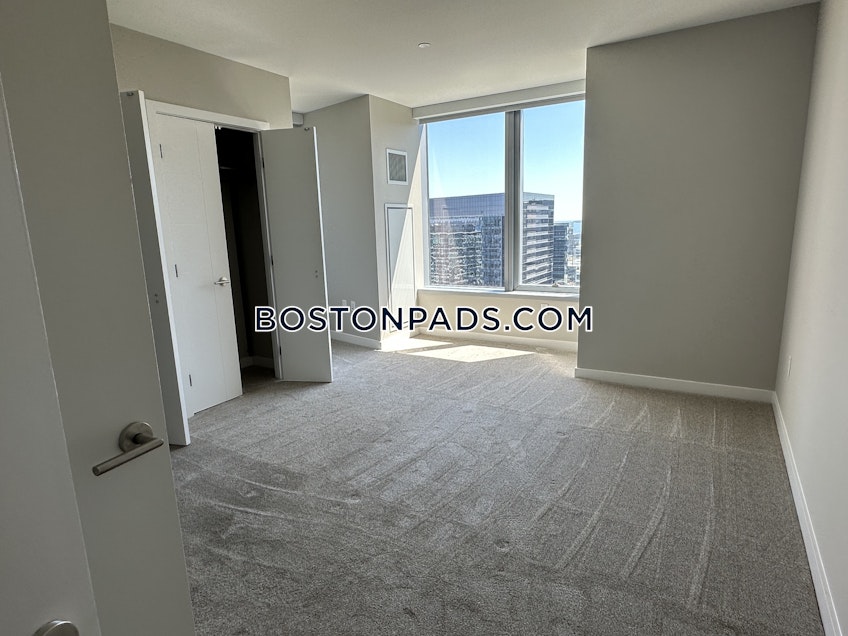 Boston - $5,749 /month