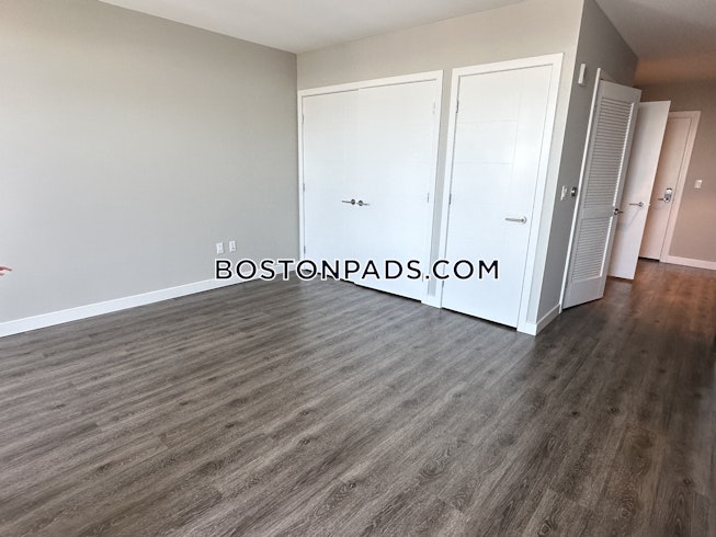 Boston - $2,877 /mo