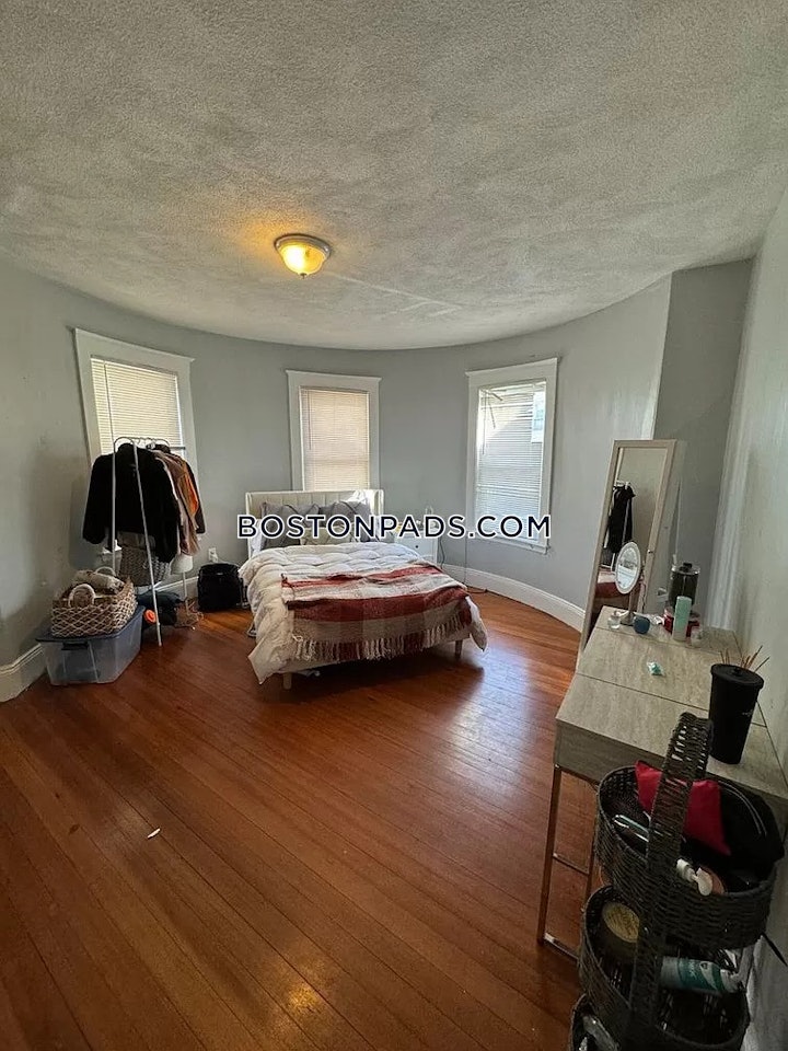 brighton-apartment-for-rent-3-bedrooms-1-bath-boston-3300-4591946 