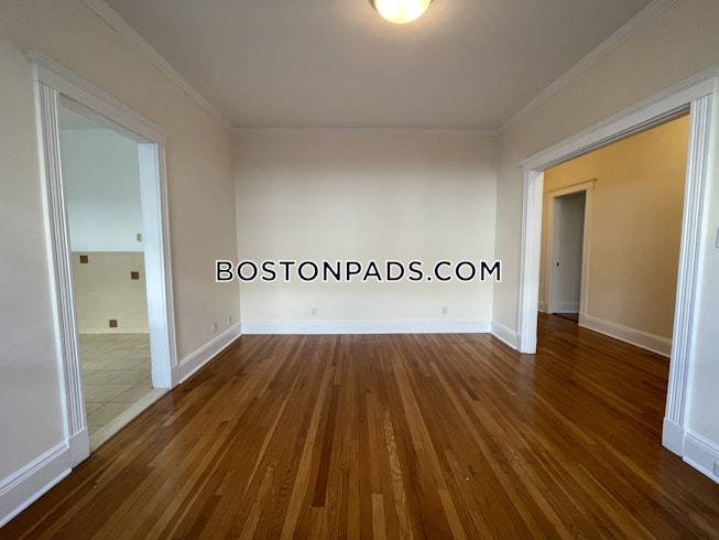 Boston - $3,650 /mo