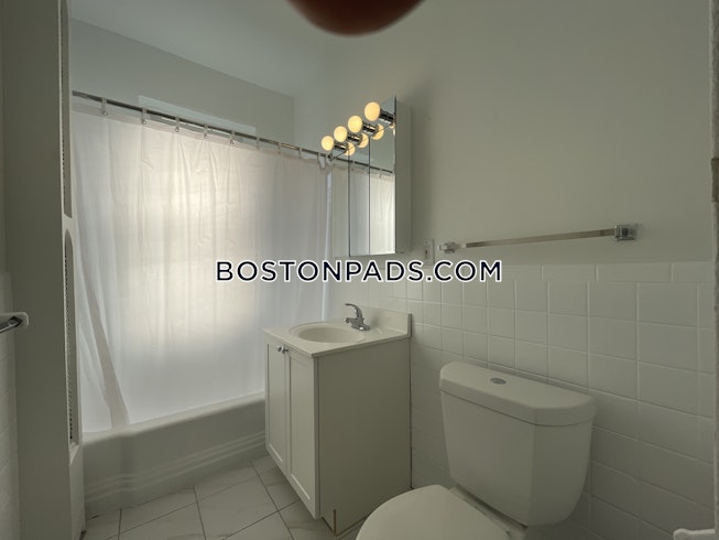 Boston - $3,290 /mo