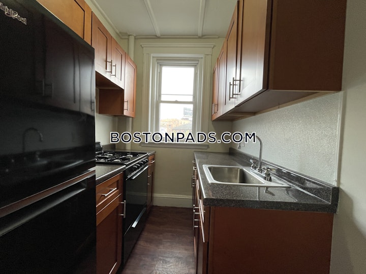 fenwaykenmore-apartment-for-rent-studio-1-bath-boston-2475-4618071 