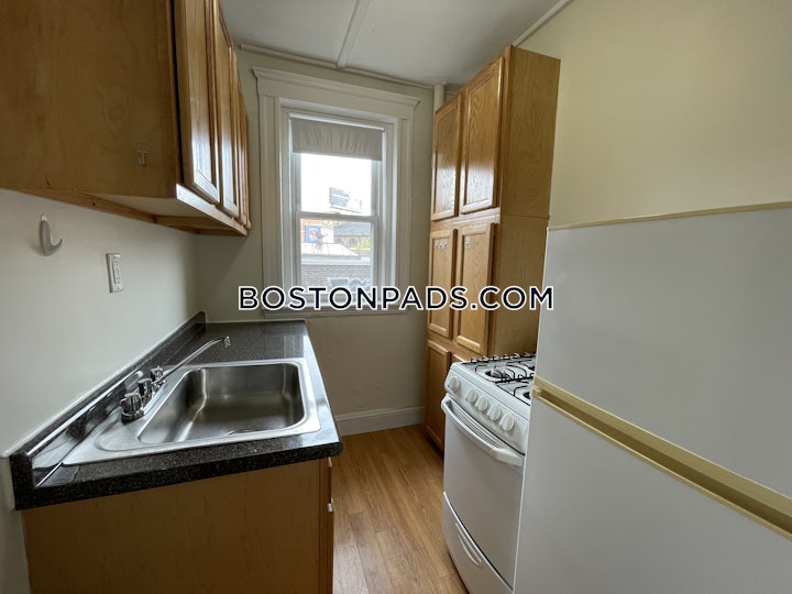 fenwaykenmore-apartment-for-rent-studio-1-bath-boston-2250-4401410 