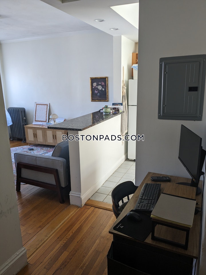 fenwaykenmore-apartment-for-rent-studio-1-bath-boston-2475-4617144 