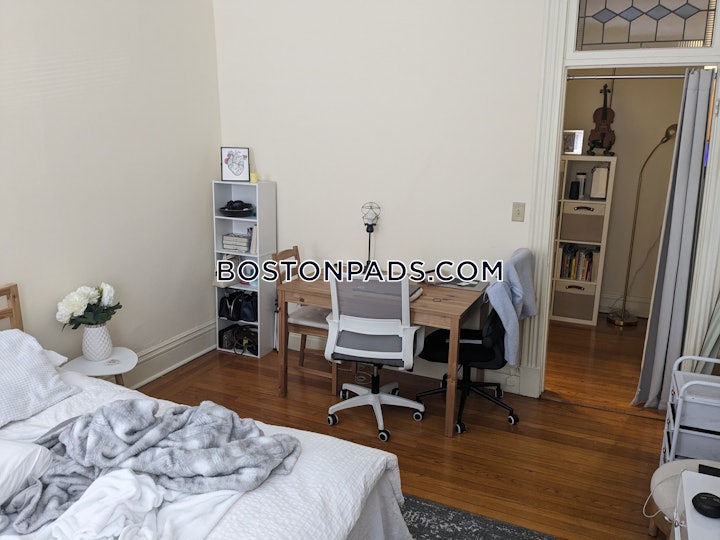 fenwaykenmore-apartment-for-rent-studio-1-bath-boston-2375-4616235 
