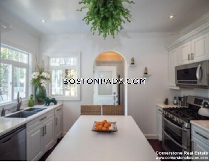dorchester-apartment-for-rent-5-bedrooms-25-baths-boston-6000-4587738 