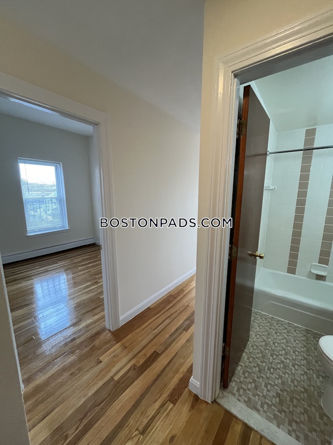 Boston - $2,100 /mo