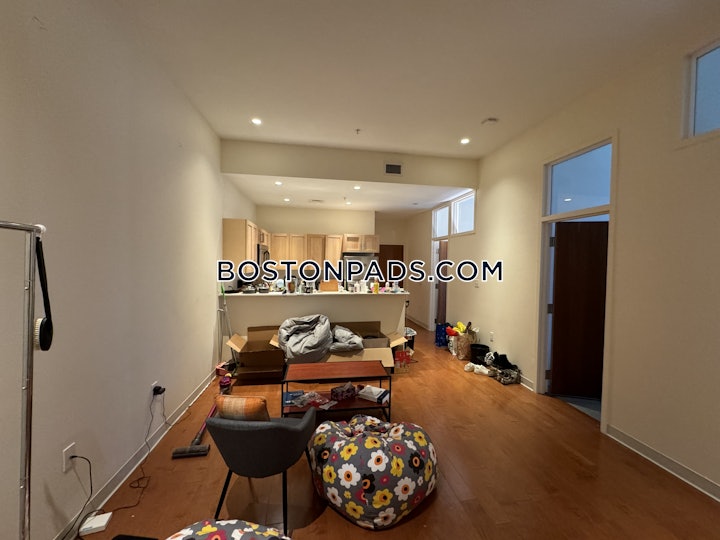downtown-apartment-for-rent-2-bedrooms-1-bath-boston-3750-4629153 